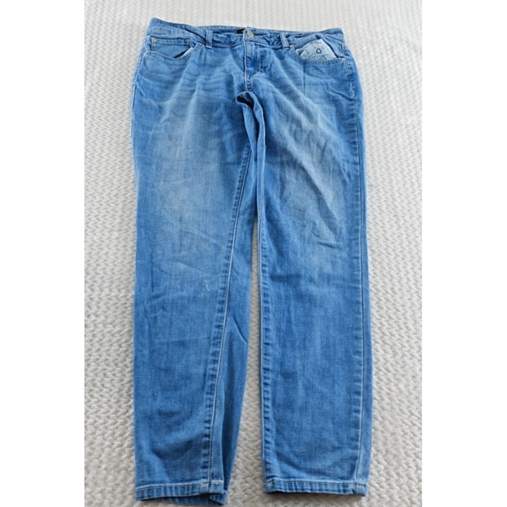 D. Jeans Women Light Blue Front Button Fly Mid Rise Straight Denim Jeans Size 8